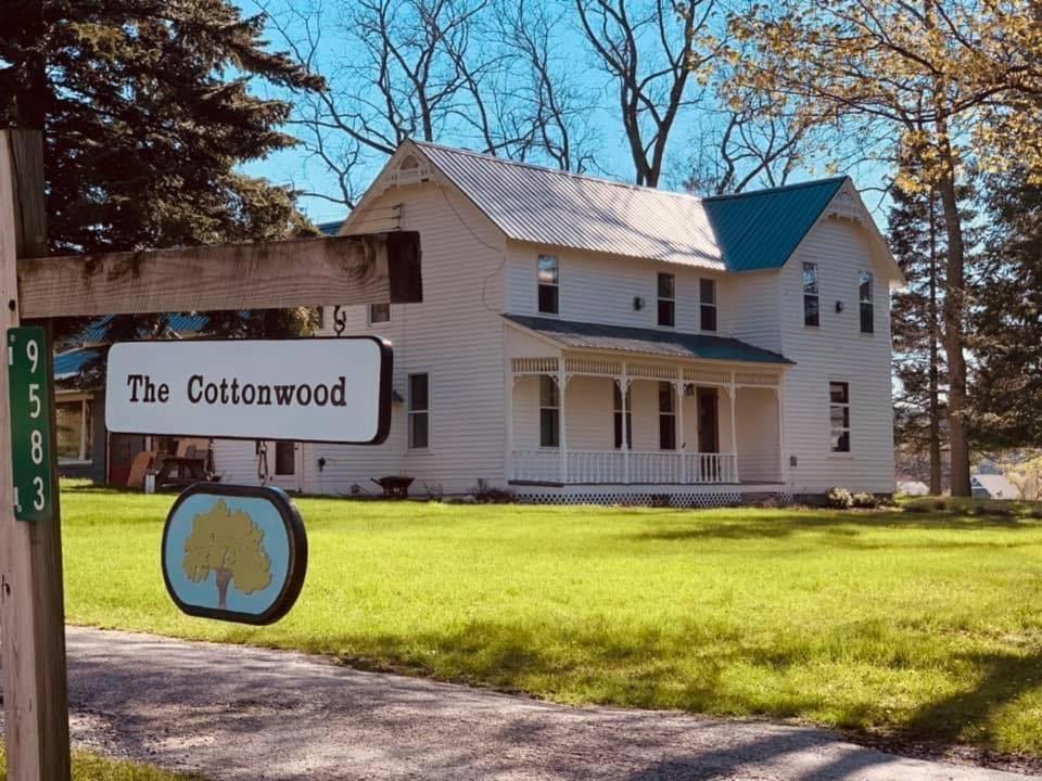 The Cottonwood Inn B&B Емпайър Екстериор снимка
